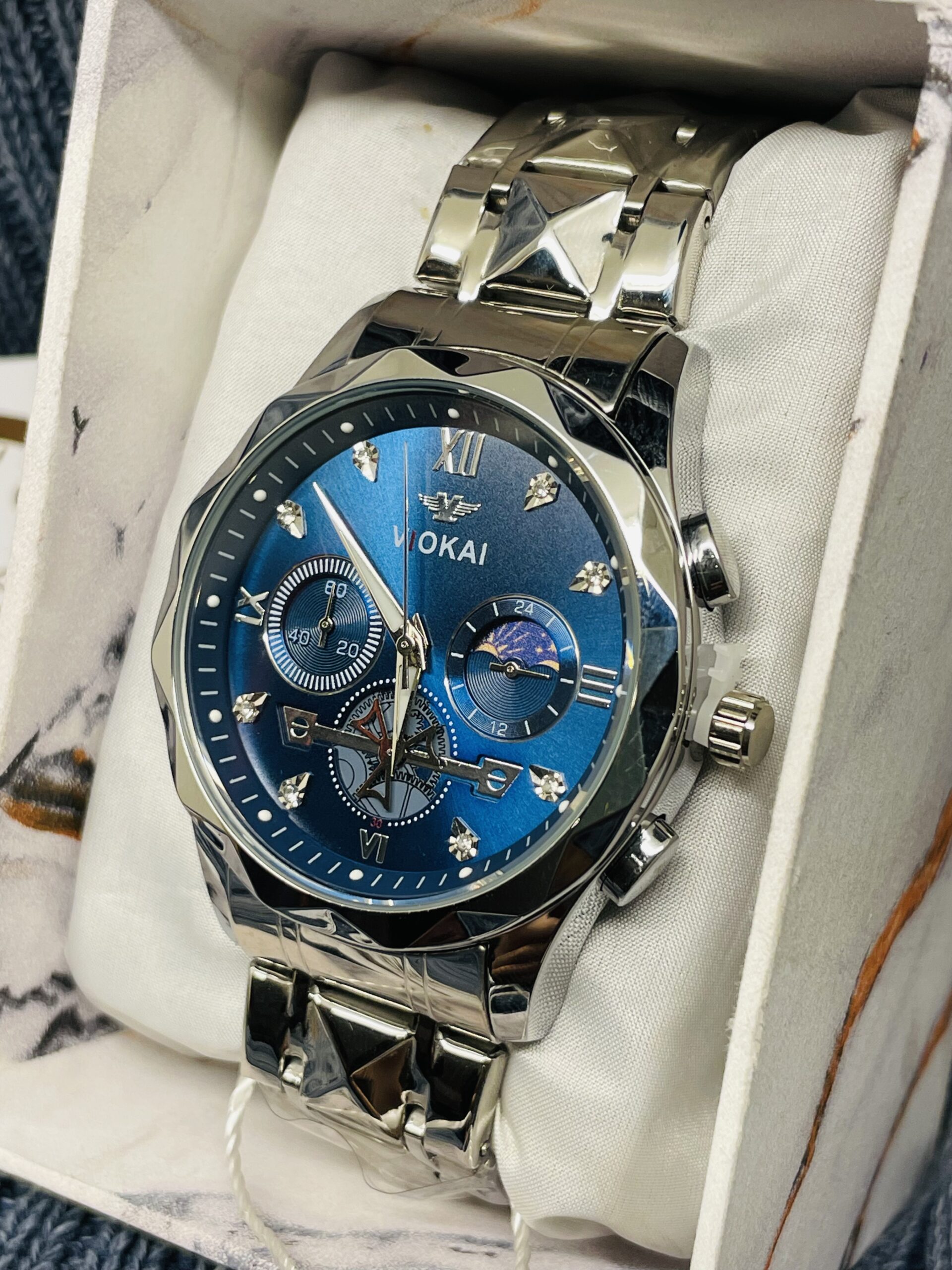 VIOKAIbythefeather Waterproof Rivet Trend Men's Watch, Rhinestone Night Glow Time Calendar Multifunctional Quartz Watch, Ideal choice for BY THE FEATHER